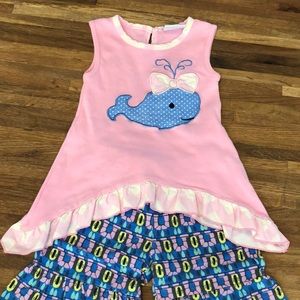 Ann Loren boutique matching whale set